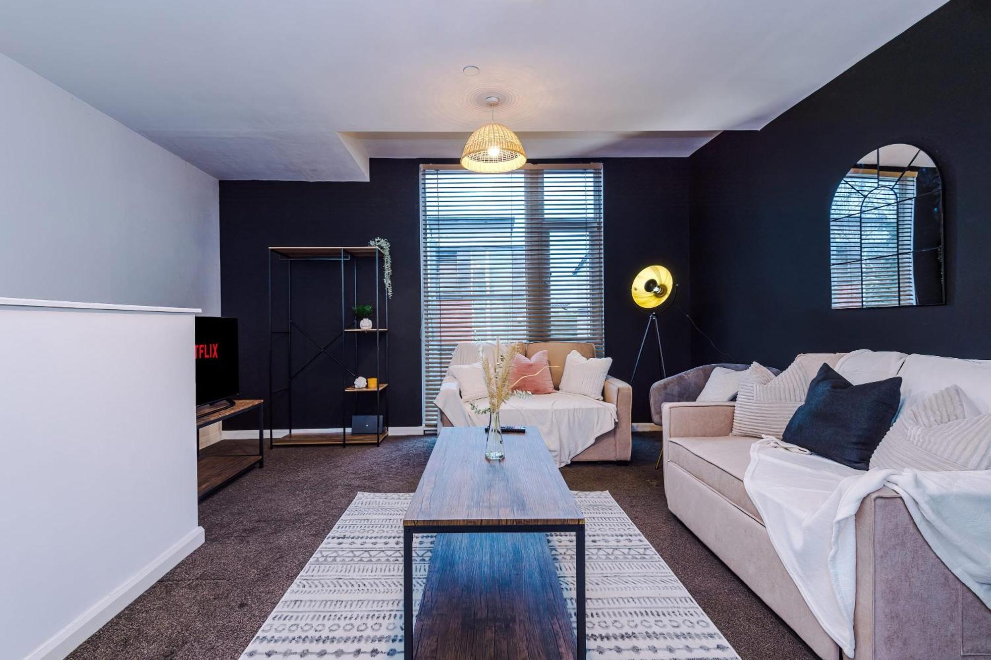Rest&Recharge At A Spacious Townhouse By The Etihad Villa Mánchester Exterior foto