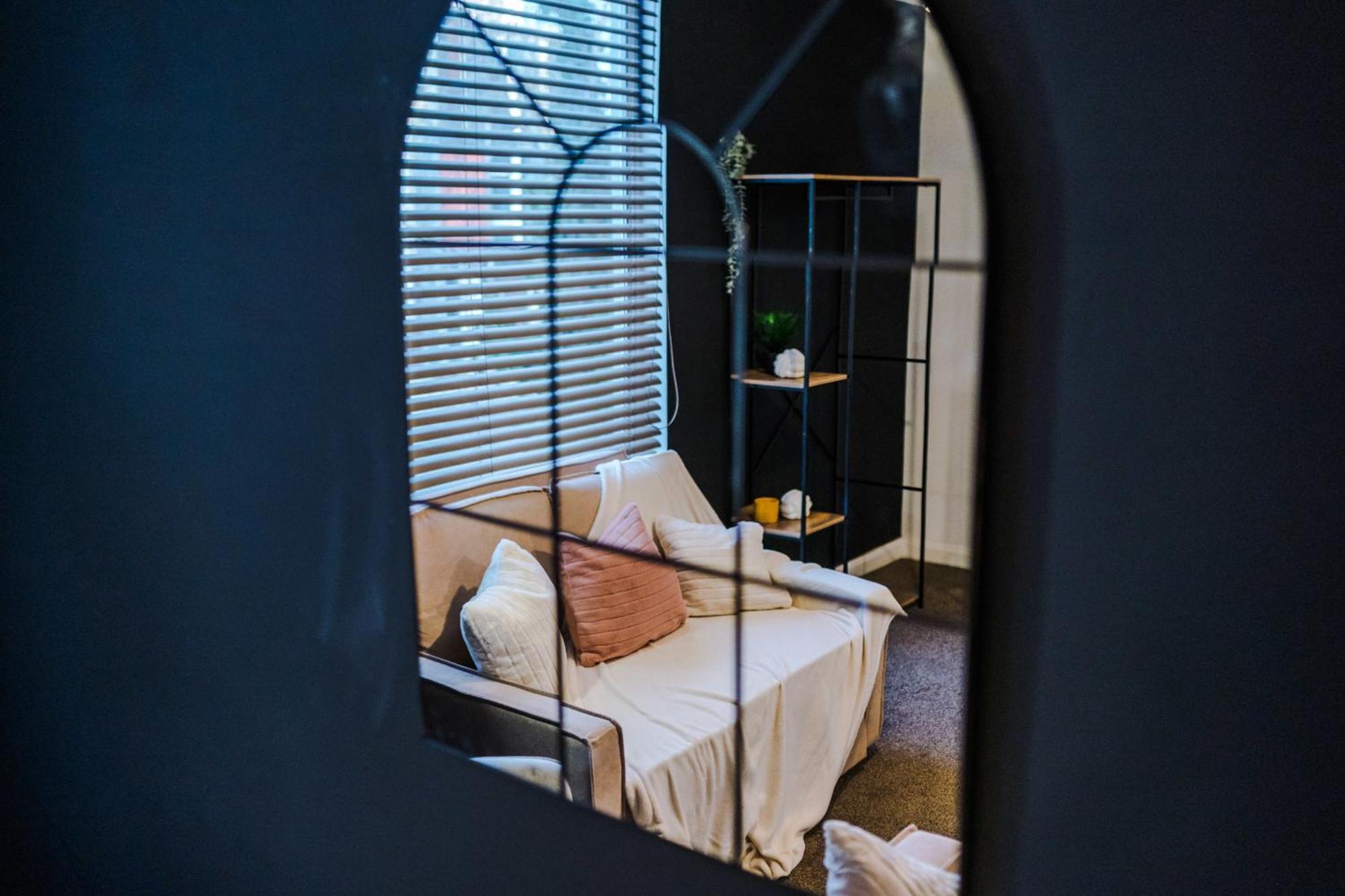 Rest&Recharge At A Spacious Townhouse By The Etihad Villa Mánchester Exterior foto